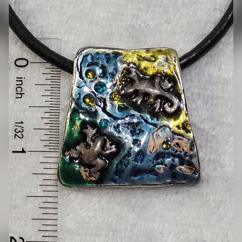 CHICO'S Silver Lizard and Frog Choker and Stud Earrings Set / Clip-on - Picture 4 of 6